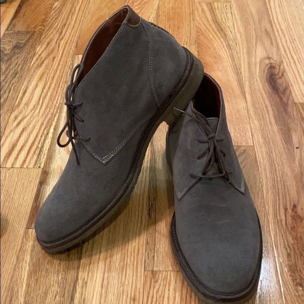 Johnston & Murphy 11.5 Gray Sheepskin Shoe